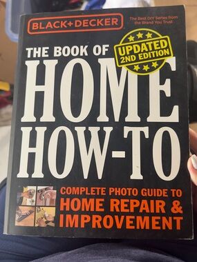 Black & Decker Black and White 'The Book of Home How-To'